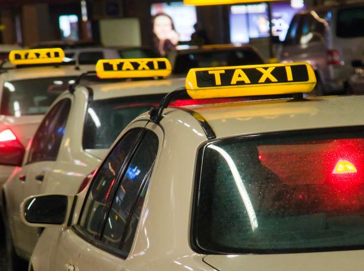 Taxi in fila