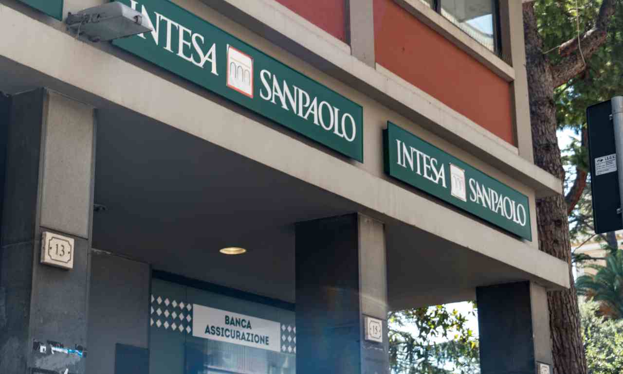 intesa sanpaolo comunicazione